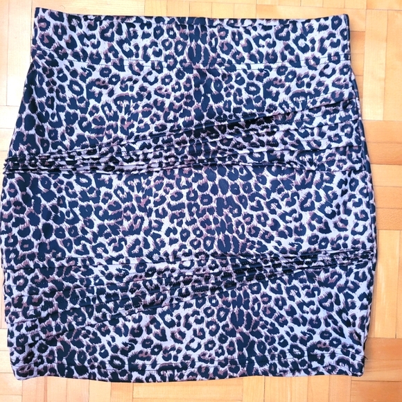 Women skirt from Qed London - Picture 1 of 6